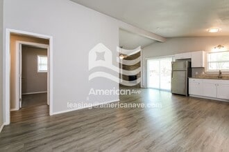 536 S 102nd E Ave in Tulsa, OK - Foto de edificio - Building Photo