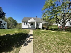 162 Oak Grove Dr in Madison Heights, VA - Building Photo