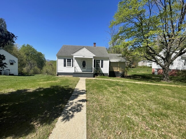 property at 162 Oak Grove Dr