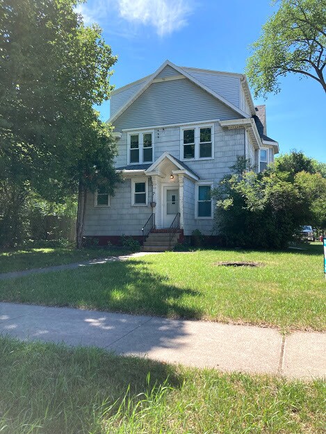 1326 3rd Ave S in Fargo, ND - Building Photo