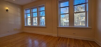 6812 N Wayne Ave, Unit 2B in Chicago, IL - Foto de edificio - Building Photo