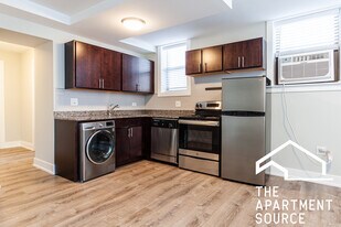 3540 N Broadway St, Unit GDN in Chicago, IL - Building Photo