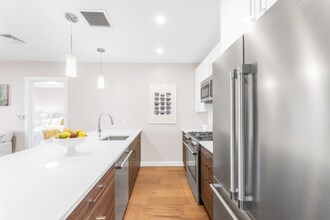 425 Lagrange St in Boston, MA - Building Photo - Building Photo
