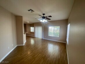 221 Reassuring Ct in Henderson, NV - Building Photo - Building Photo