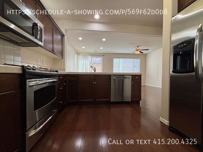3805 Vermont Ln in Clovis, CA - Building Photo - Building Photo