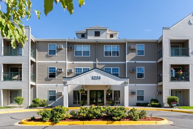 Riva Ridge Apartments