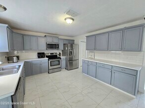 1156 Buford St NW in Palm Bay, FL - Building Photo - Building Photo