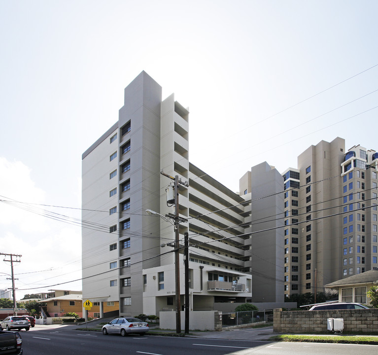 1073 Kinau St in Honolulu, HI - Building Photo