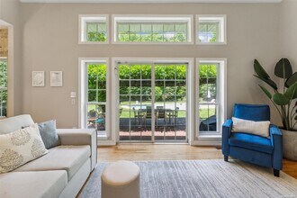 39 Hollow Ln in Westhampton, NY - Building Photo - Building Photo
