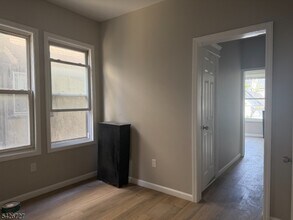37 Mapes Ave in Newark, NJ - Building Photo - Building Photo