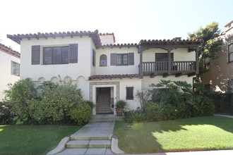 9948 Robbins Dr in Beverly Hills, CA - Building Photo - Building Photo