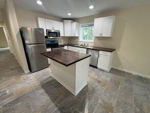 307 W General Stewart Wy in Hinesville, GA - Building Photo - Building Photo
