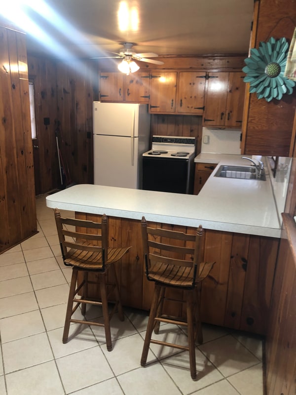 100 Lowry Ln in Bristol, TN - Building Photo - Building Photo