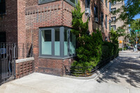 250 Cabrini Boulevard in New York, NY - Foto de edificio - Building Photo