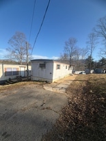 1075 Sweeten Creek Rd in Asheville, NC - Building Photo