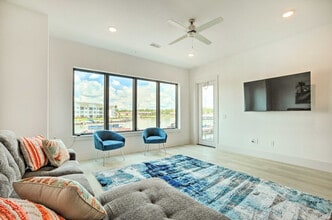 15310 TX-105 in Montgomery, TX - Building Photo - Building Photo