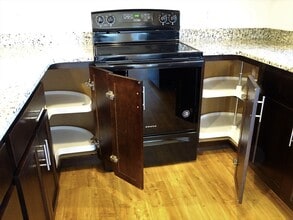 345 Cedar Holw in Manheim, PA - Foto de edificio - Building Photo