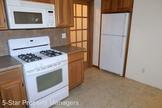 13 Ems D9 Ln in Syracuse, IN - Building Photo - Building Photo