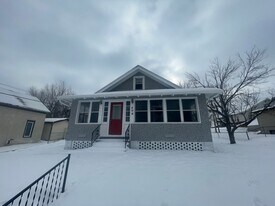 408 W Boone St in Marshalltown, IA - Building Photo