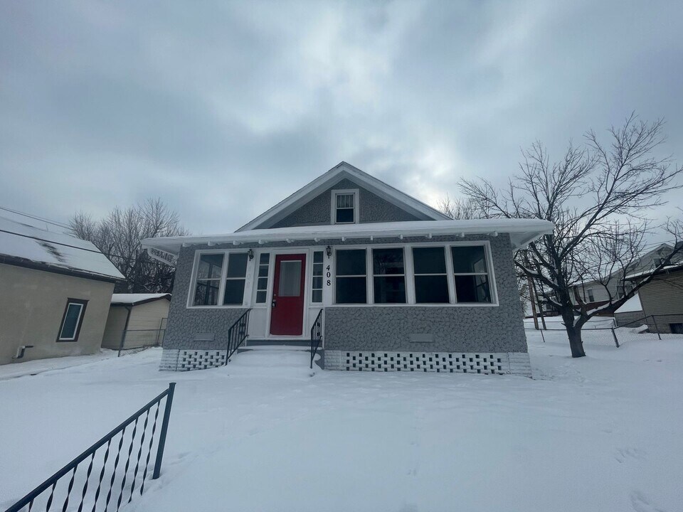 408 W Boone St in Marshalltown, IA - Building Photo