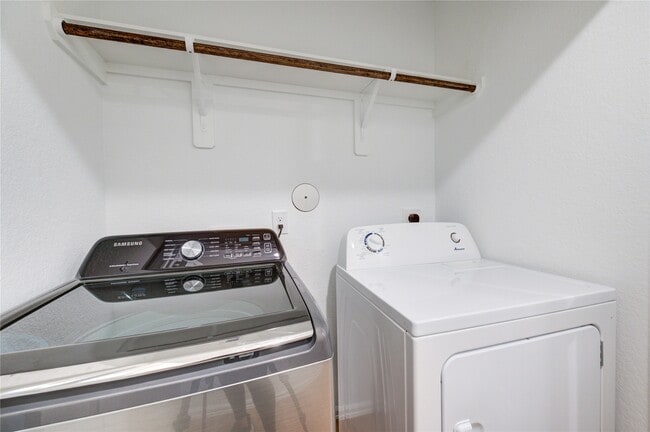 property at 3110 Spanish Oak Ln