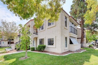 4700 Nara Vista Way, Unit 101 in Las Vegas, NV - Building Photo - Building Photo