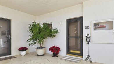 1355 S Portofino Dr in Sarasota, FL - Building Photo - Building Photo