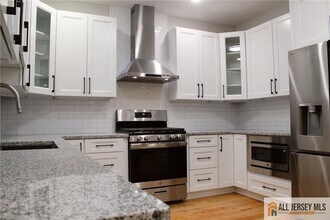 120 Forest Dr in Piscataway, NJ - Building Photo - Building Photo