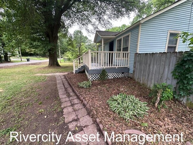 1358 Longcrest Rd in Memphis, TN - Building Photo - Building Photo