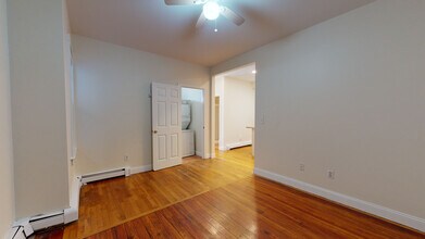 12 Linden St, Unit 3 in Boston, MA - Foto de edificio - Building Photo