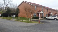 Robinson Street Apartments in Lowell, NC - Foto de edificio - Building Photo