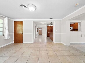 1310 Ann Cir in Clearwater, FL - Building Photo - Building Photo