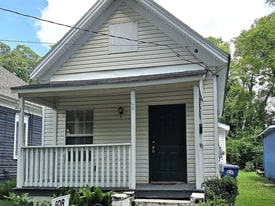 1003 Curran St NW in Atlanta, GA - Building Photo