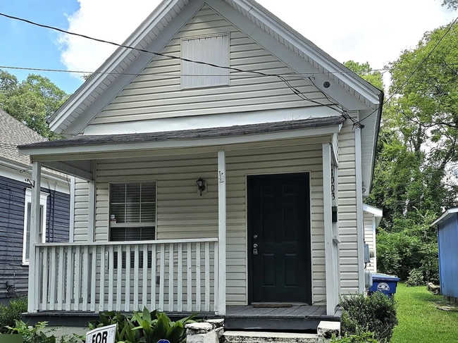 property at 1003 Curran St NW