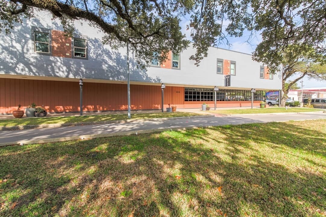 612 Lofts in Baytown, TX - Foto de edificio