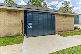 Jefferson Arms in Baton Rouge, LA - Foto de edificio - Building Photo