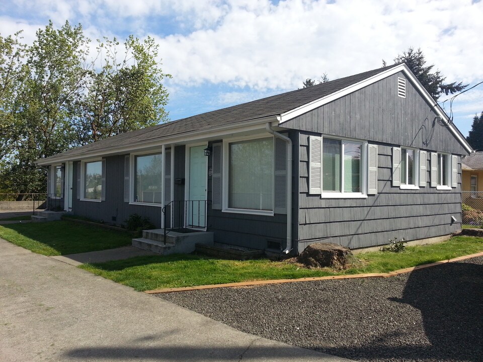1119 11th St, Unit 2R in Bremerton, WA - Foto de edificio