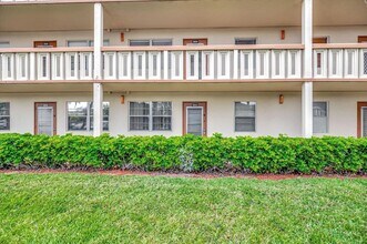 1004 Newcastle A in Boca Raton, FL - Building Photo - Building Photo