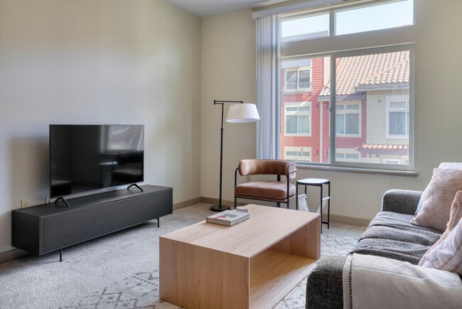 5200 Iron Horse Pkwy in Dublin, CA - Building Photo - Building Photo