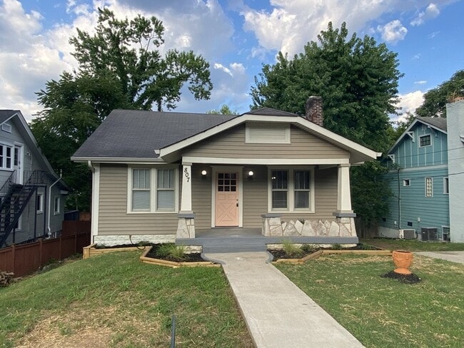 property at 807 Setliff Pl