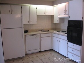 7315 W 9th Pl-Unit -#1 in Lakewood, CO - Building Photo - Building Photo