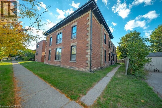 property at 7 Sheridan St