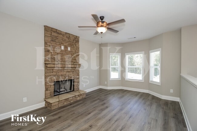 108 Woodside Ct in Temple, GA - Foto de edificio - Building Photo