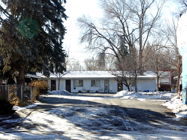 Stardust Lodge in Colorado Springs, CO - Building Photo - Building Photo