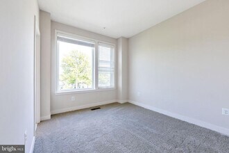 16608 Crabbs Branch Way in Derwood, MD - Building Photo - Building Photo