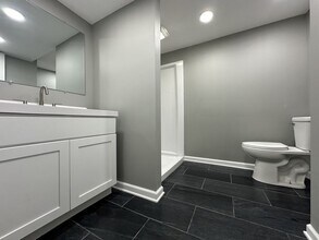 6020 Candlewood Ct in Minneapolis, MN - Building Photo - Building Photo