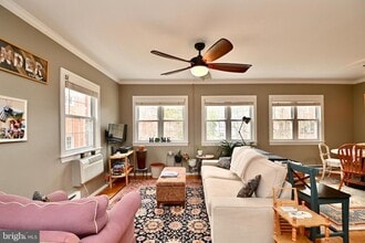 3309 Martha Custis Dr in Alexandria, VA - Foto de edificio - Building Photo