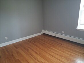7011 S Merrill Ave in Chicago, IL - Building Photo - Building Photo