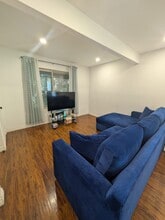 5652 Yolanda Ave, Unit #9 in Tarzana, CA - Building Photo - Building Photo