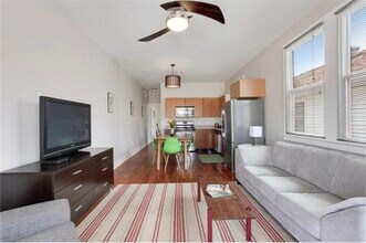 1639 Alvar St, Unit 1 in New Orleans, LA - Foto de edificio - Building Photo